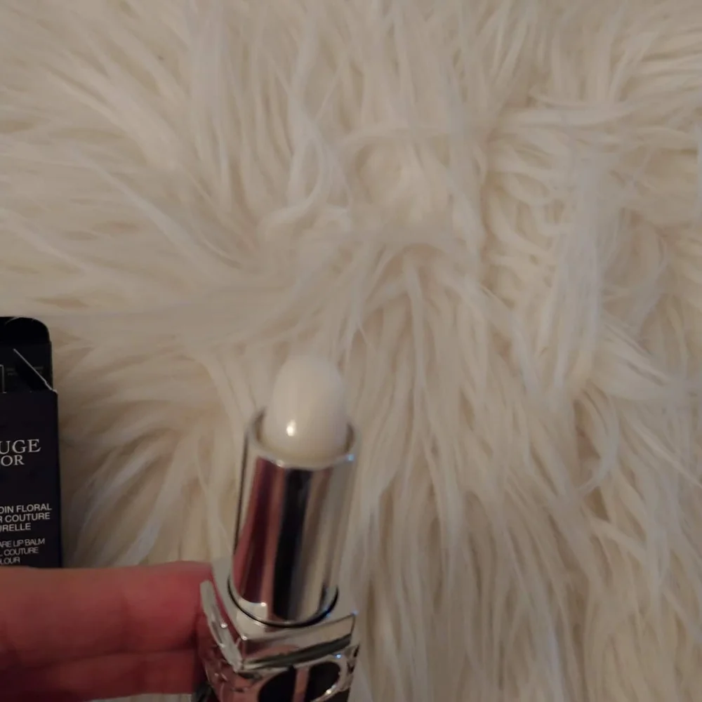 💋FIRM! NWT DIOR ROUGE DIOR 000 DIORNATURAL SATIN LIP BALM - Picture 13 of 16